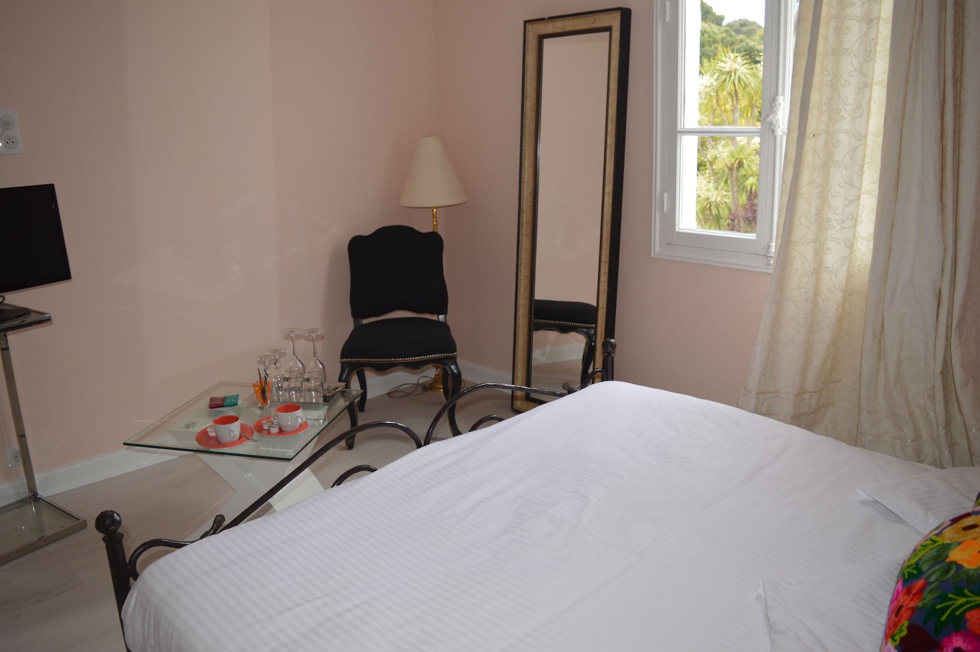 Hotel La Villa Sainte Valerie Adults Only Жуан-Ле-Пин Екстериор снимка