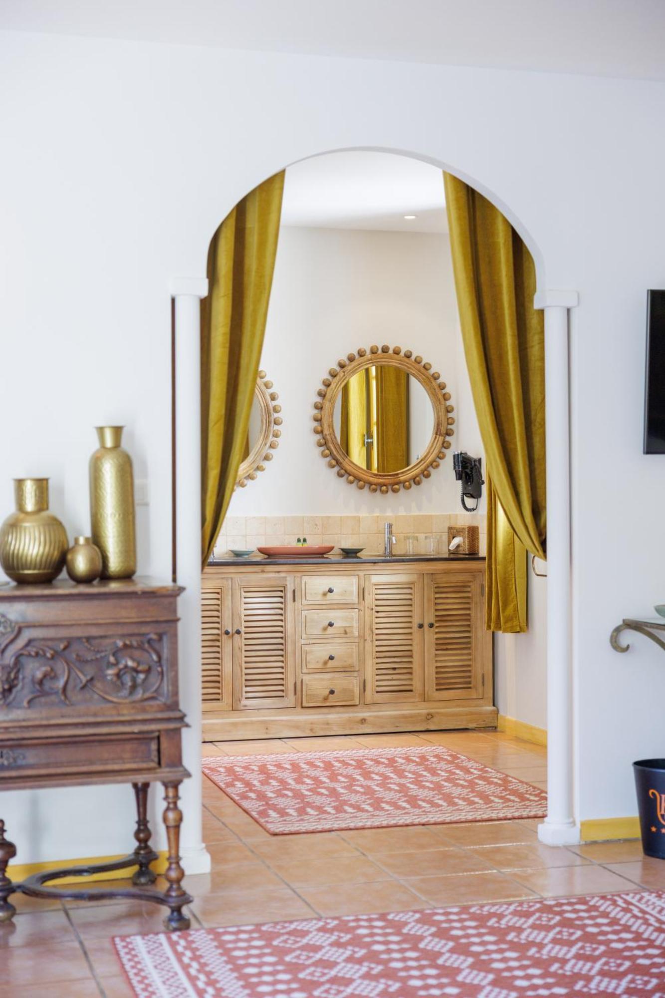 Hotel La Villa Sainte Valerie Adults Only Жуан-Ле-Пин Екстериор снимка