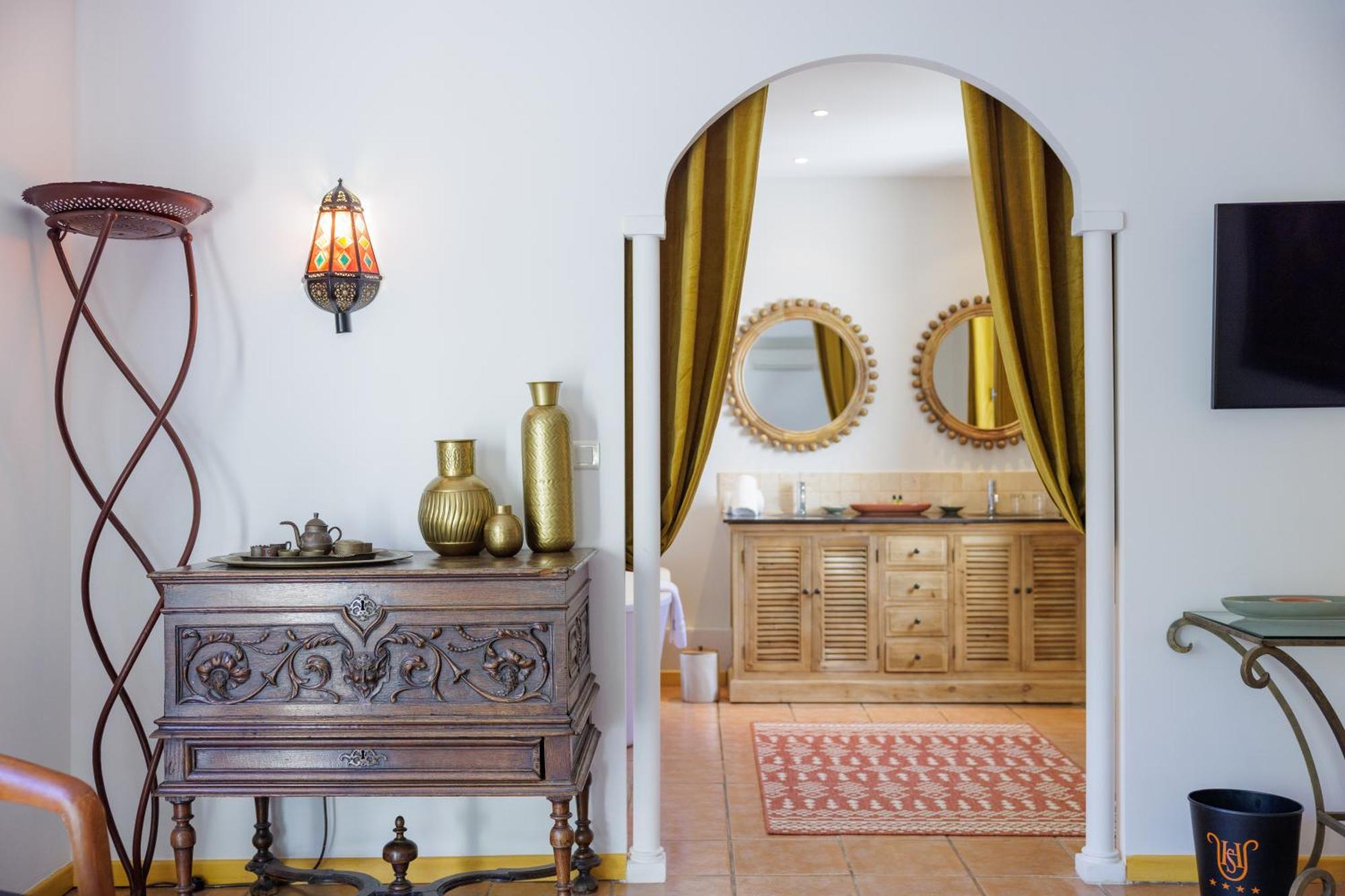 Hotel La Villa Sainte Valerie Adults Only Жуан-Ле-Пин Екстериор снимка