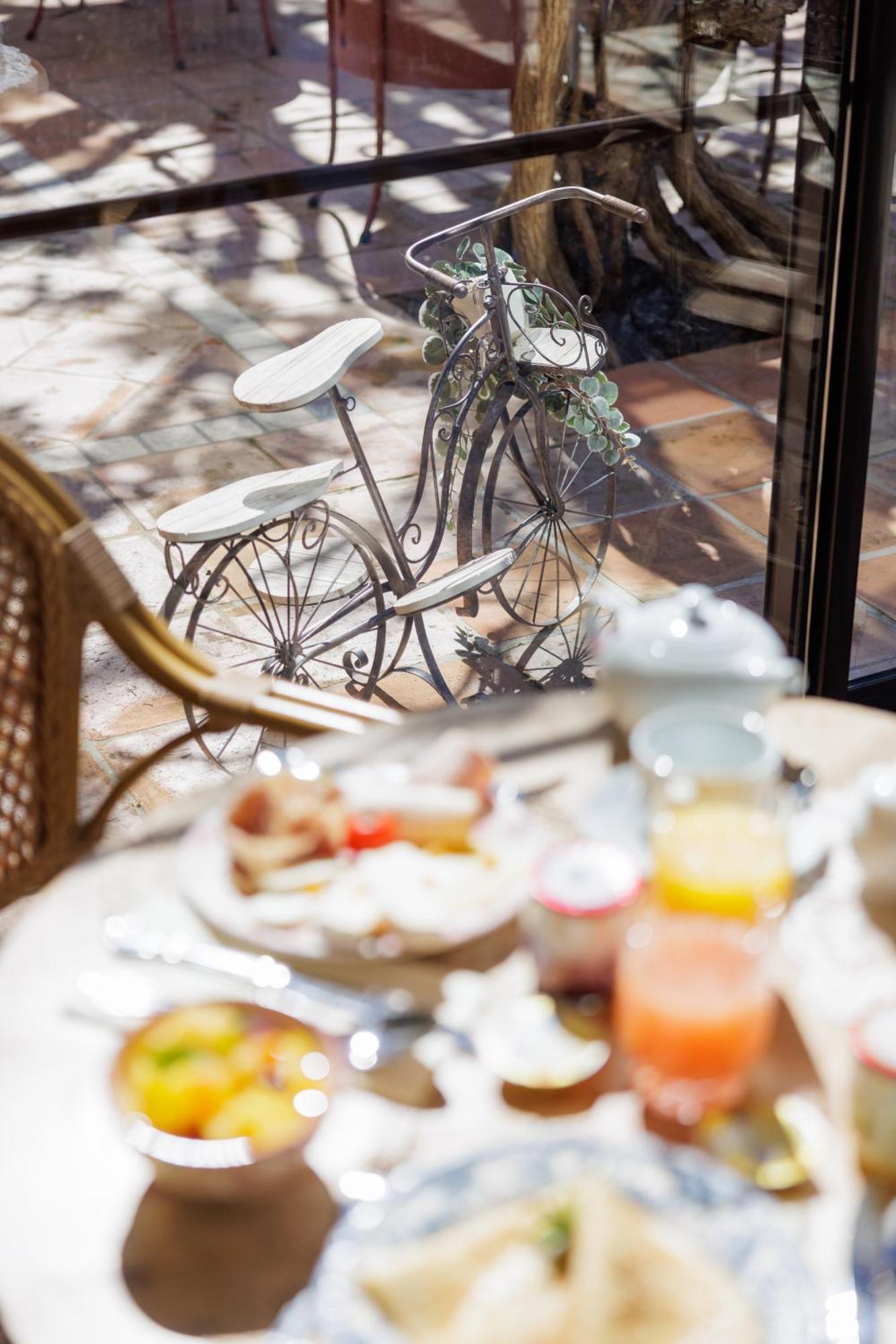 Hotel La Villa Sainte Valerie Adults Only Жуан-Ле-Пин Екстериор снимка
